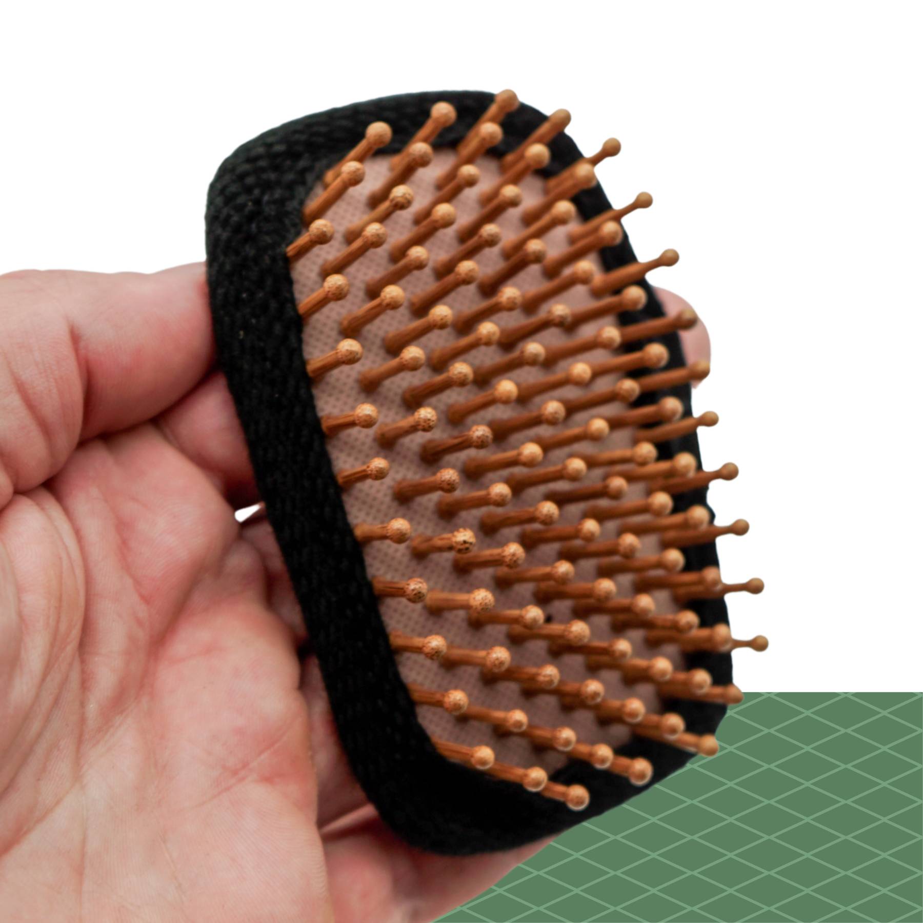 HIKER HAIRBRUSH