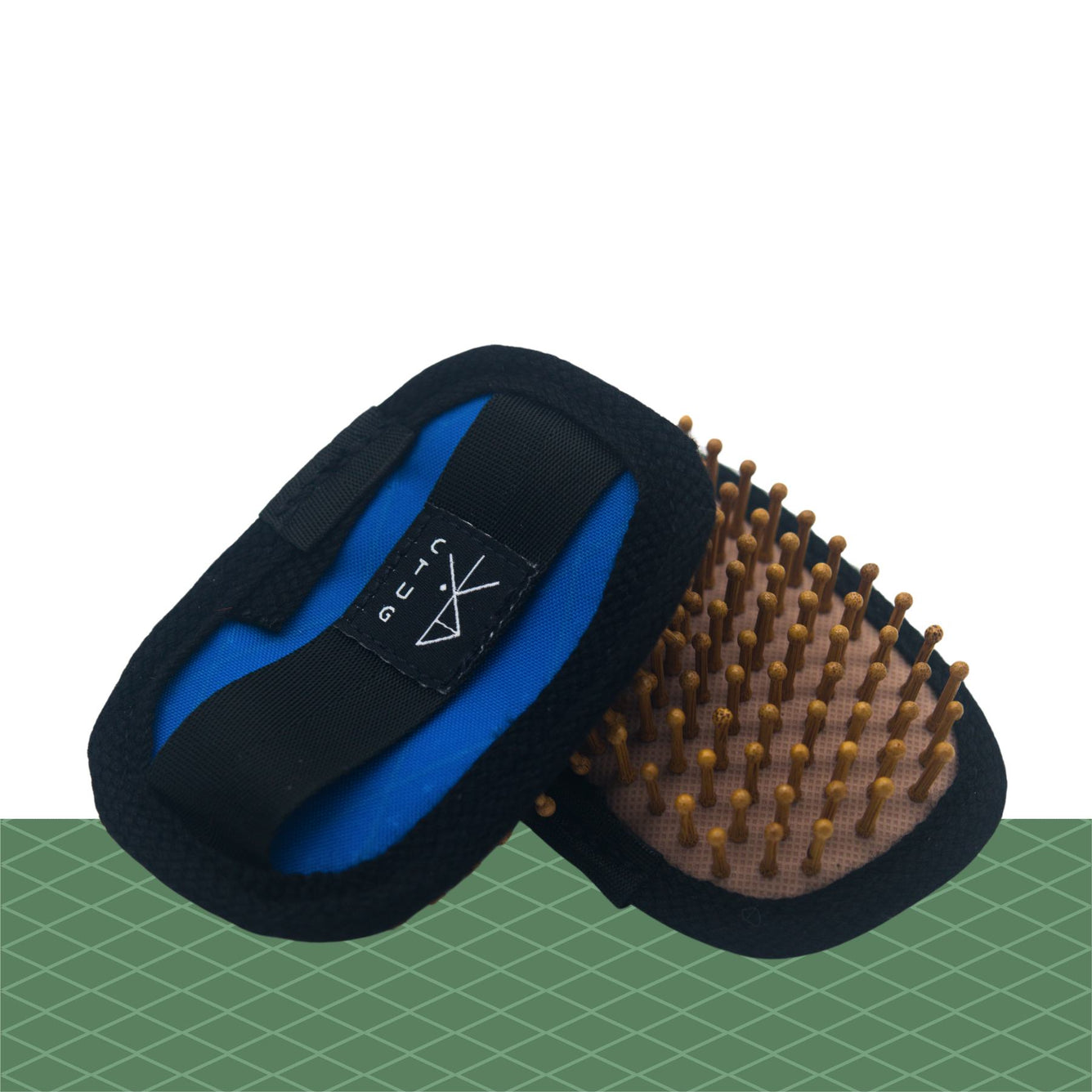 HIKER HAIRBRUSH